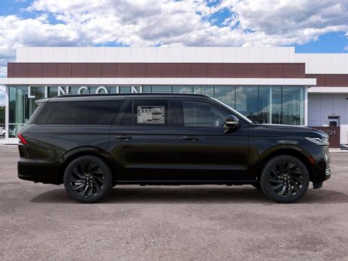 Infinite Black Metallic 2027 Lincoln Navigator L Reserve