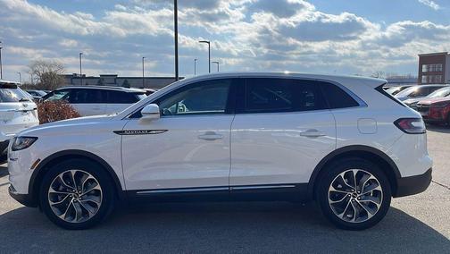 2022 Lincoln Nautilus Reserve