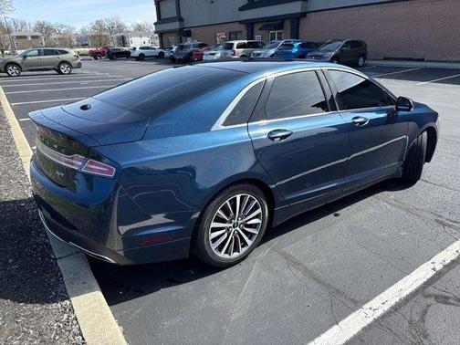 2017 Lincoln MKZ Select
