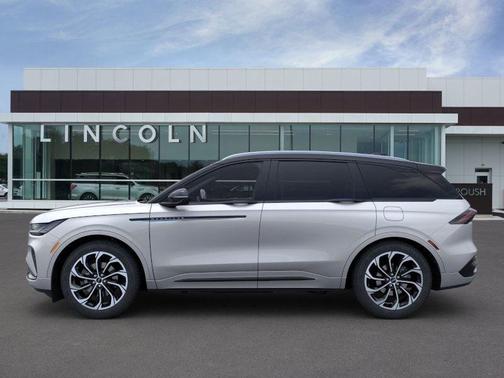 2025 Lincoln Nautilus Reserve