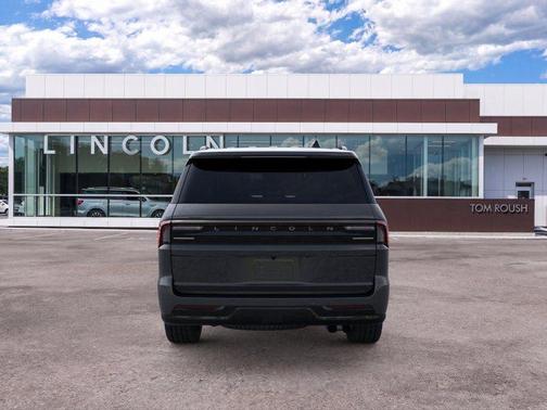 Starlight 2026 Lincoln Navigator Reserve