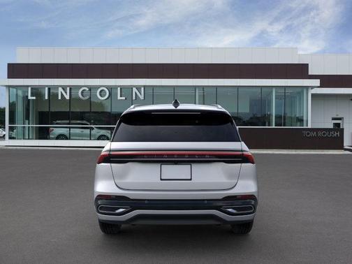 2025 Lincoln Nautilus Reserve