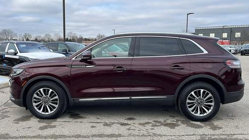 2022 Lincoln Nautilus Standard