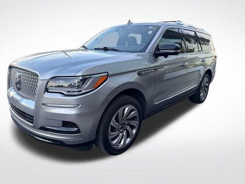 Silver Radiance Metallic 2023 Lincoln Navigator Reserve