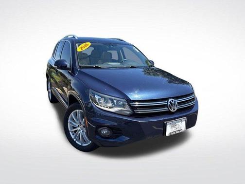 Night Blue Metallic 2016 Volkswagen Tiguan SE