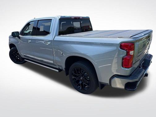 Sterling Gray Metallic 2024 Chevrolet Silverado 1500 High Country