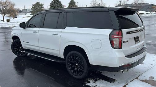 2023 Chevrolet Suburban Premier