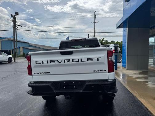 Summit White 2026 Chevrolet Silverado 1500 Custom Trail Boss