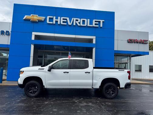 Summit White 2026 Chevrolet Silverado 1500 Custom Trail Boss