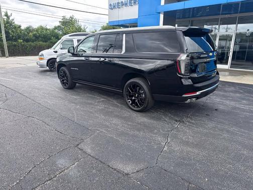 Black 2026 Chevrolet Suburban High Country