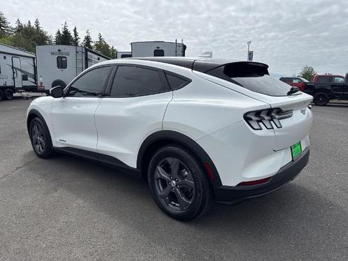 2022 Ford Mustang Mach-E SELECT