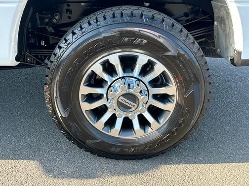 2022 Ford F-350 LARIAT SUPER DUTY