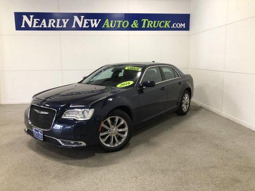 2016 Chrysler 300 Limited