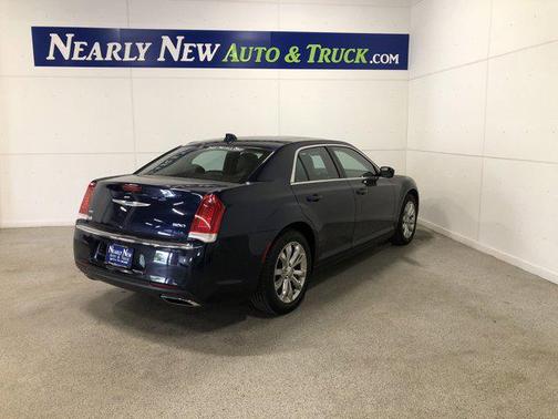 2016 Chrysler 300 Limited