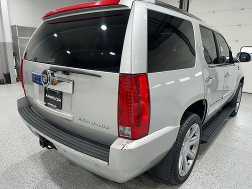 2011 Cadillac Escalade Platinum Edition