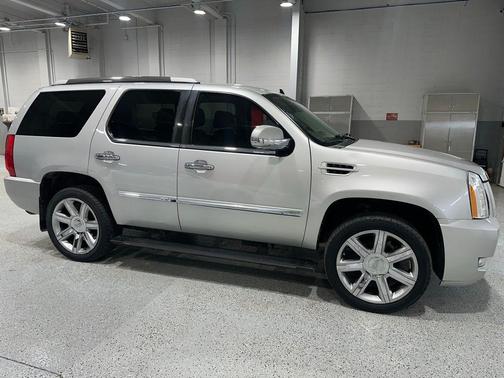 2011 Cadillac Escalade Platinum Edition