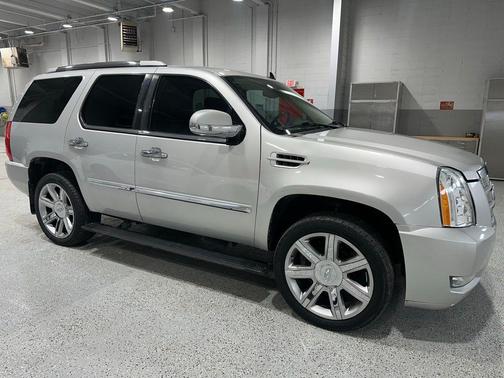 2011 Cadillac Escalade Platinum Edition