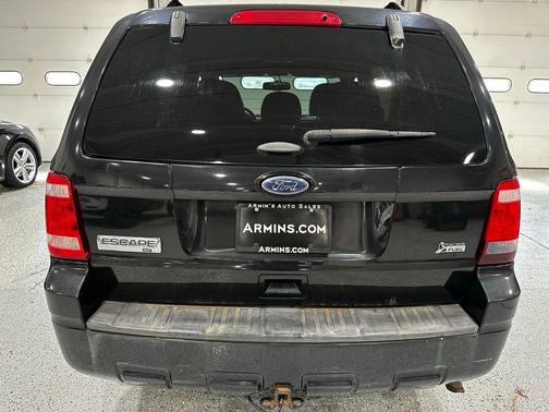 Tuxedo Black Metallic 2011 Ford Escape XLT