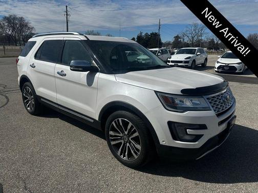 White Platinum Clearcoat Metallic 2016 Ford Explorer Platinum