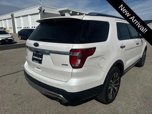 White Platinum Clearcoat Metallic 2016 Ford Explorer Platinum