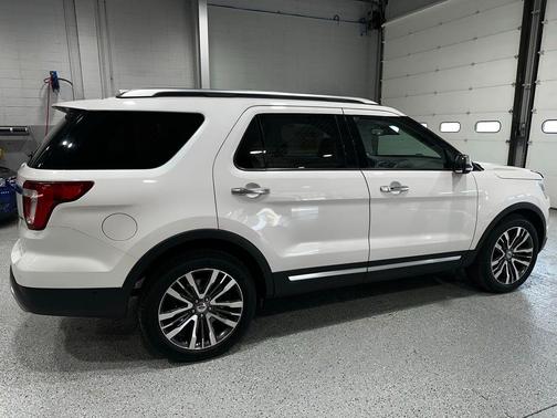 White Platinum Clearcoat Metallic 2016 Ford Explorer Platinum
