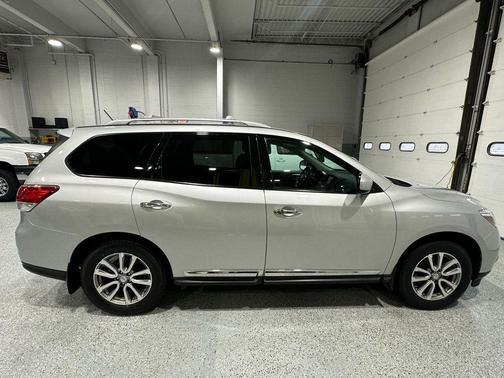 2015 Nissan Pathfinder SL