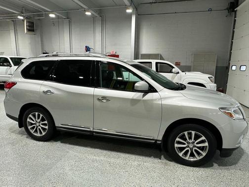 2015 Nissan Pathfinder SL