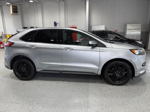 2022 Ford Edge ST Line
