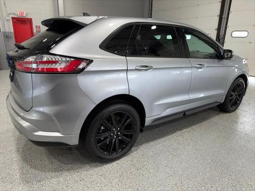 2022 Ford Edge ST Line