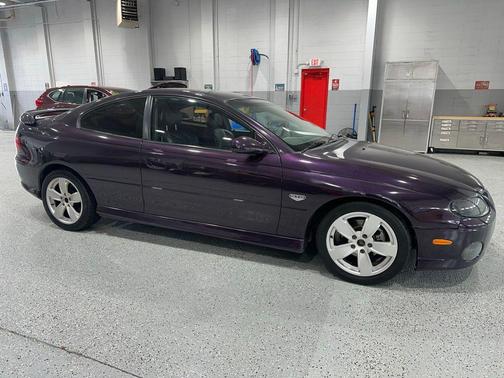 2004 Pontiac GTO Base