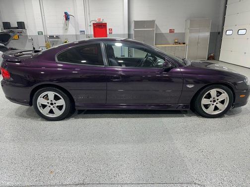 2004 Pontiac GTO Base