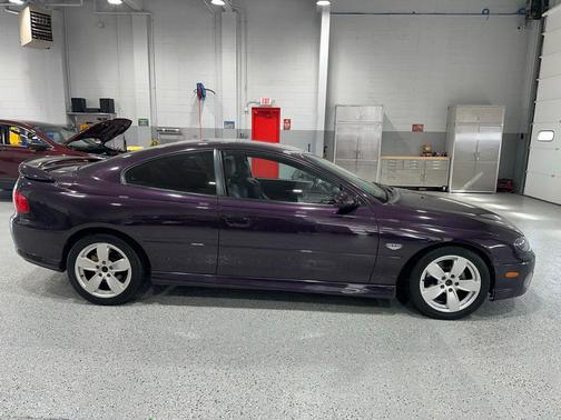 2004 Pontiac GTO Base