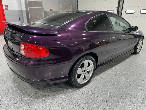 2004 Pontiac GTO Base