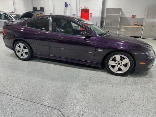 2004 Pontiac GTO Base