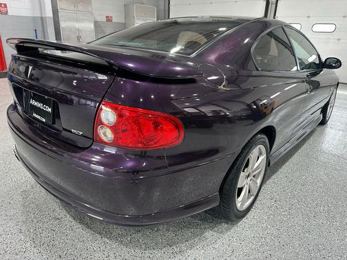 2004 Pontiac GTO Base