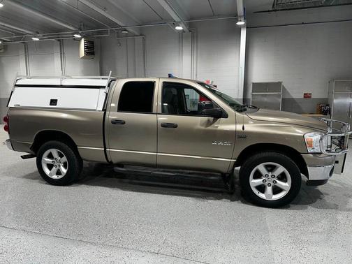 Light Khaki Metallic Clearcoat 2008 Dodge Ram 1500 SLT Quad Cab