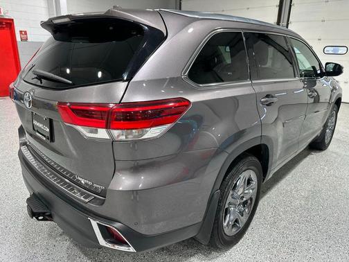 2019 Toyota Highlander Limited Platinum