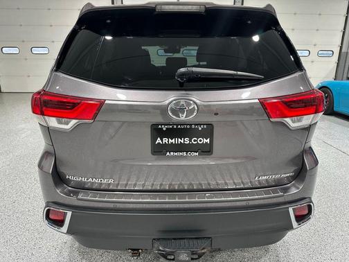 2019 Toyota Highlander Limited Platinum