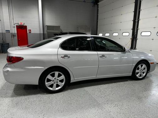 Silver 2005 Lexus ES 330 Base