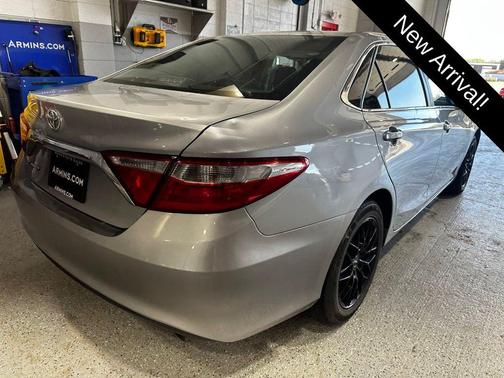 Celestial Silver Metallic 2016 Toyota Camry LE