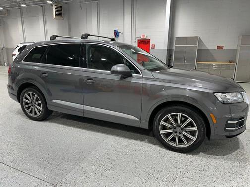 2019 Audi Q7 55 Prestige