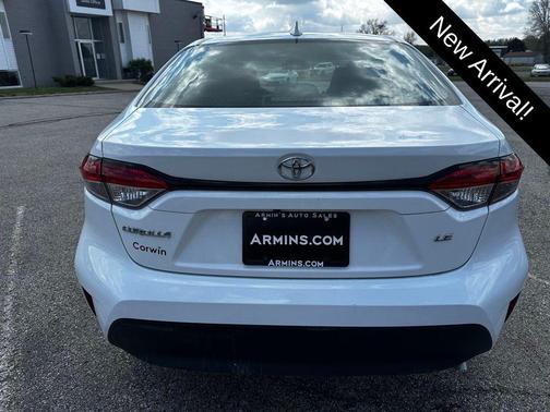 Ice Cap 2024 Toyota Corolla LE