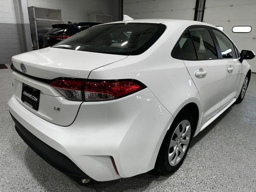 Ice Cap 2024 Toyota Corolla LE