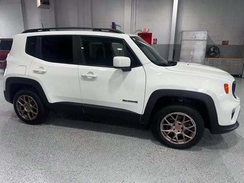 Alpine White Clearcoat 2020 Jeep Renegade Latitude