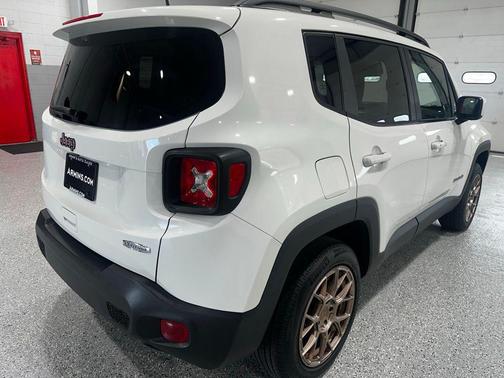 Alpine White Clearcoat 2020 Jeep Renegade Latitude