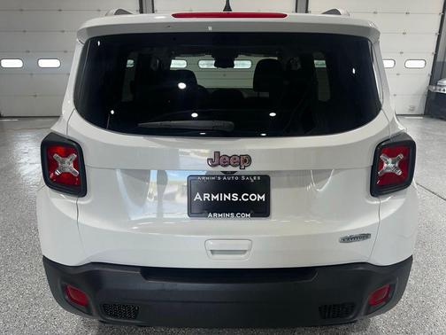 Alpine White Clearcoat 2020 Jeep Renegade Latitude