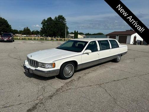 1996 Cadillac Fleetwood Standard
