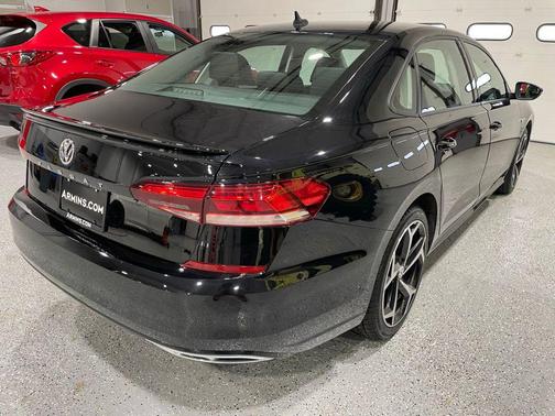 2020 Volkswagen Passat 2.0T R-Line