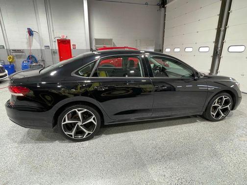 2020 Volkswagen Passat 2.0T R-Line