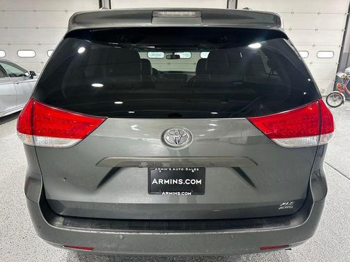 Cypress Pearl 2014 Toyota Sienna XLE